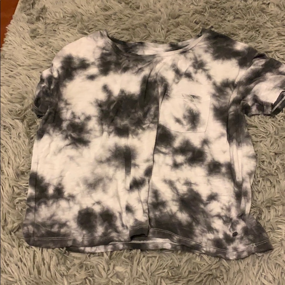 black n white tie dyed tshirt
